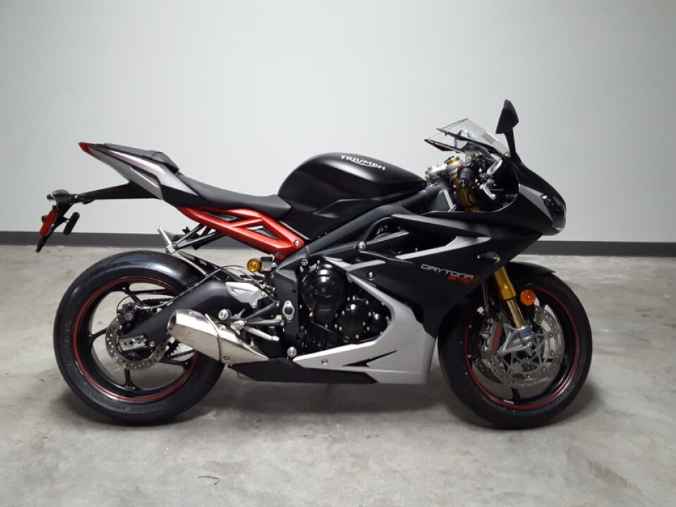 2016 Triumph Daytona 675R for sale near Chandler, Arizona 85286